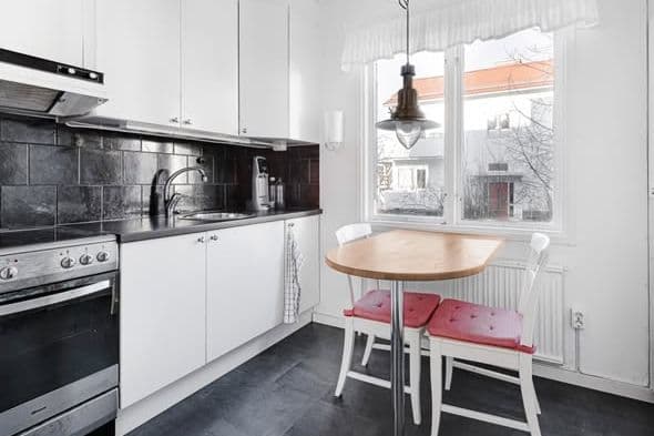 Ljus tvåa med uteplats i Olsbacka